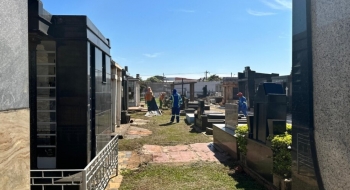 Goiânia: cemitérios municipais passam por limpeza e manutenção para o Dia de Finados